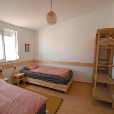 Algarve Surf House Δωμάτια σε οικογενειακή κατοικία *