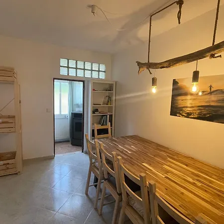 Algarve Surf House Homestay *