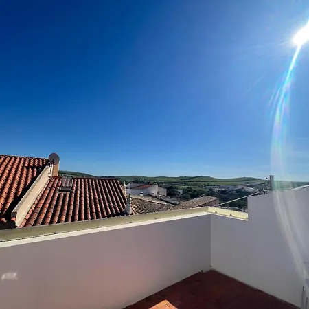 Δωμάτια σε οικογενειακή κατοικία Algarve Surf House Raposeira (Faro)