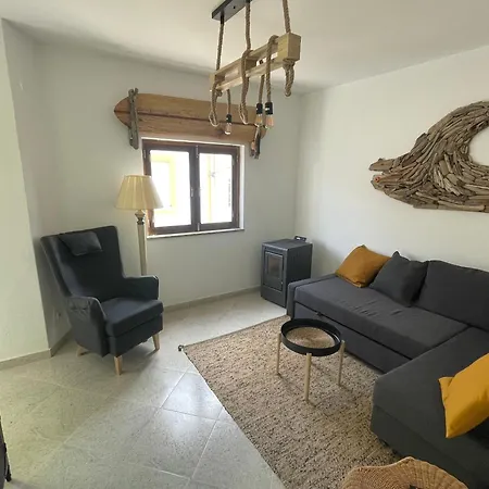Algarve Surf House Δωμάτια σε οικογενειακή κατοικία Raposeira (Faro)