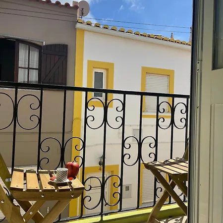 Algarve Surf House Δωμάτια σε οικογενειακή κατοικία *