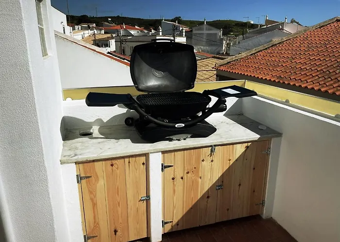 בית אירוח Algarve Surf House Raposeira (Faro)